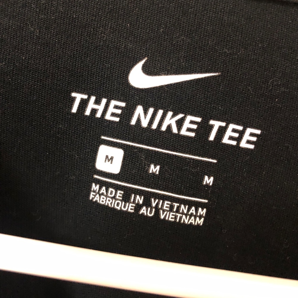 Nike Tee - Picture 4 of 4